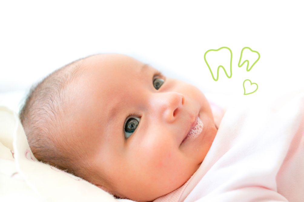 Почему у двухмесячных младенцев начинают текти слюни?